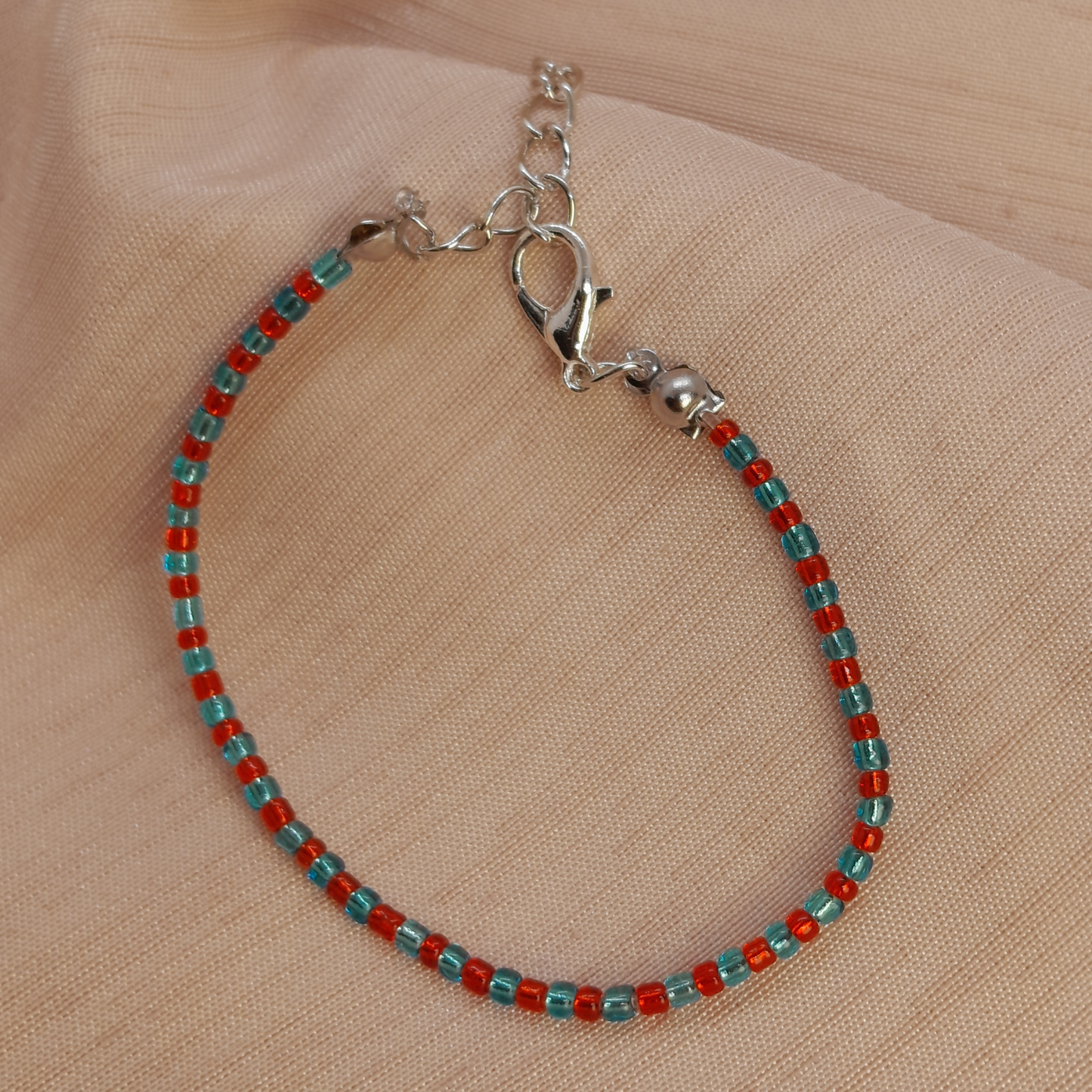 Handmade Seed Bead Bracelet for Ladies – Minimalist Two-Tone Beaded Jewelry
