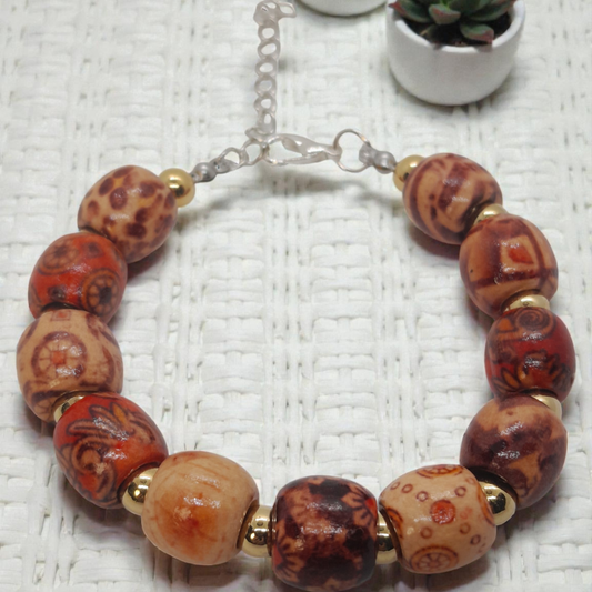 Women’s Natural Wood Bead Bracelet – Handmade Bohemian Fashion