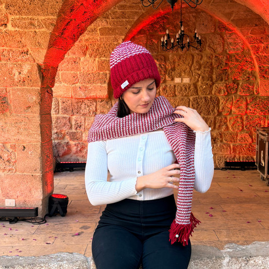 Handmade Red & Light Grey Wool Scarf with Pearl-Garnished Tassels – Elegant Women’s Winter Accessory